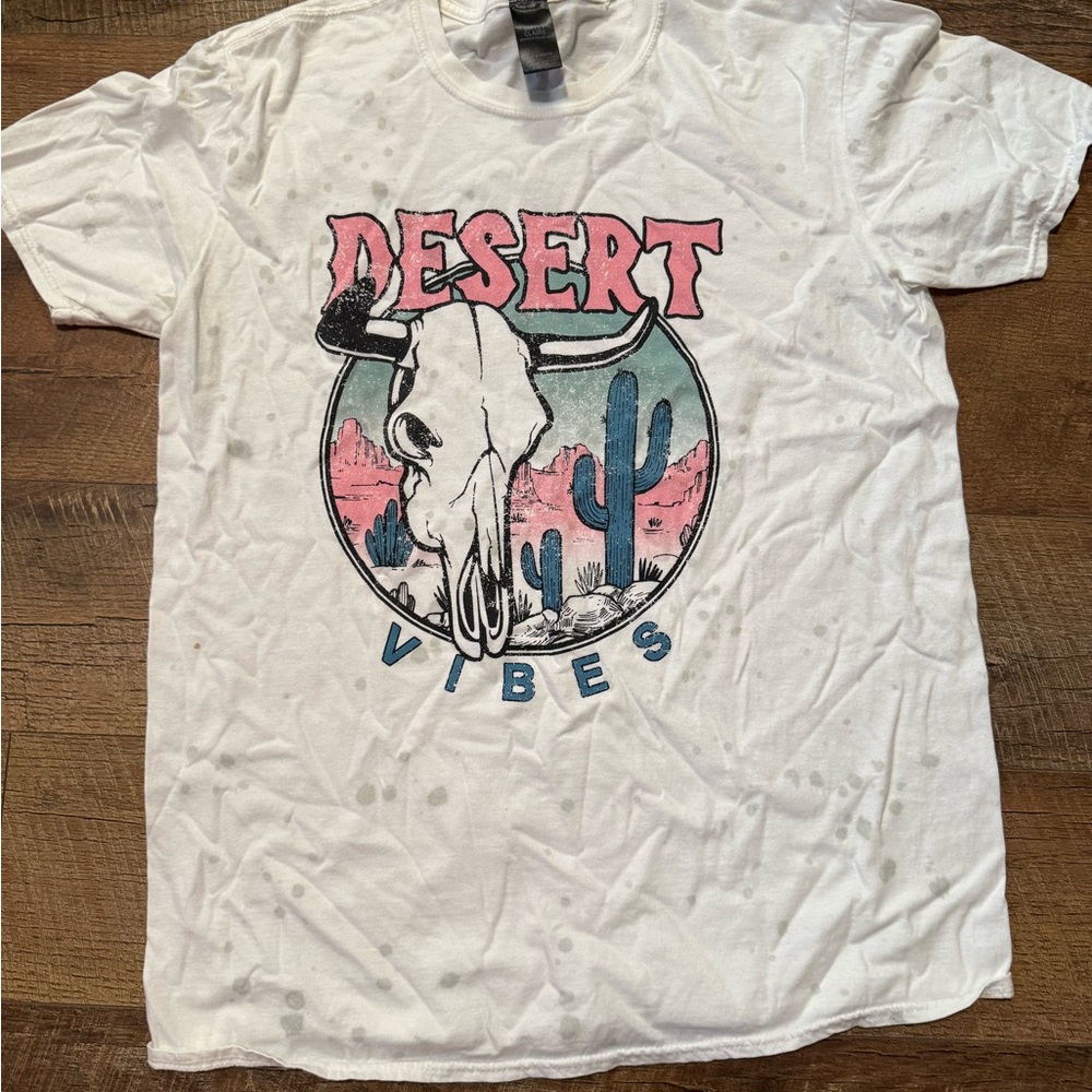 Desert Vibes Graphic T-Shirt